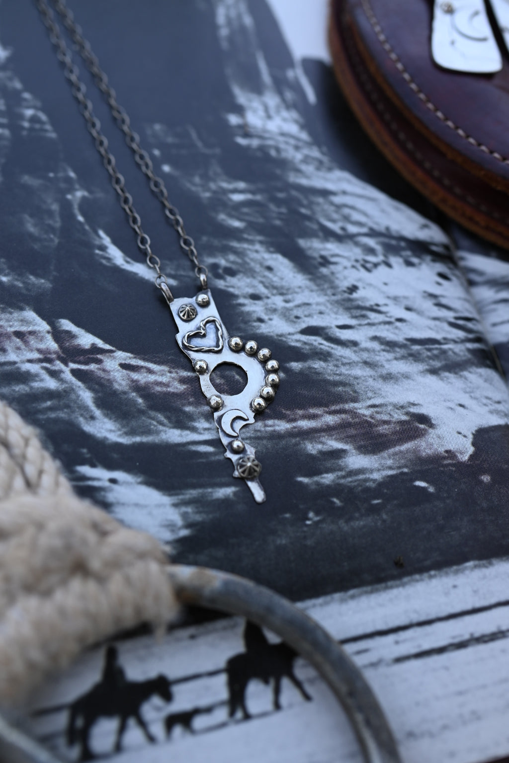 Heart and moon SPADE BIT necklace ♥︎🌙