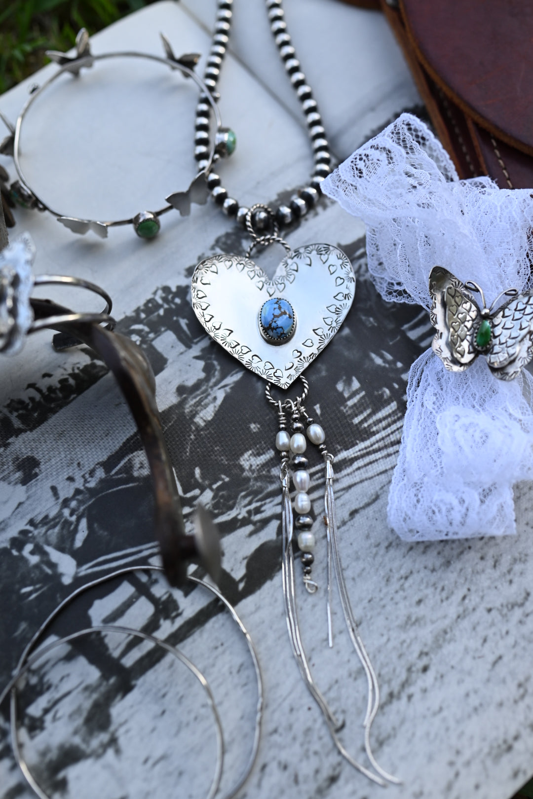 HEART STRINGS PENDANT